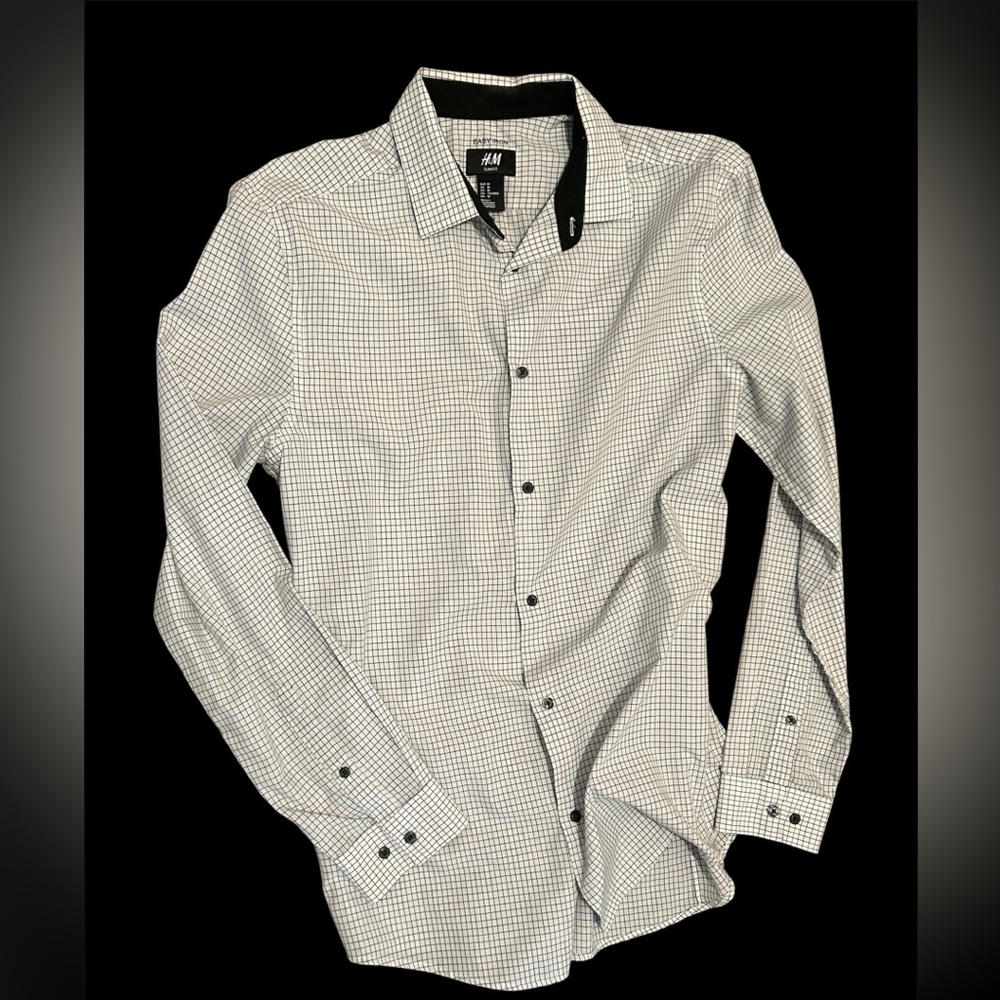 H&M Black and White Casual Button Down Shirt